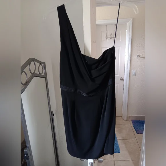 Theory Kaholo One Shoulder Little Black Dress. Size 4 - Picture 3 of 10